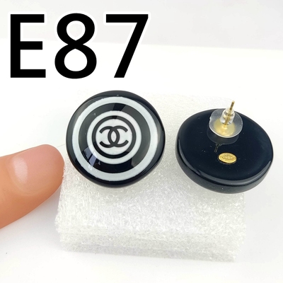 Click the photo purchase number